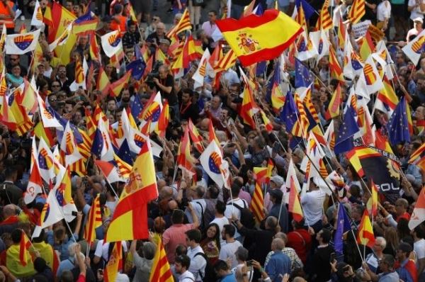 В Барселоне прошла акция противников независимости Каталонии