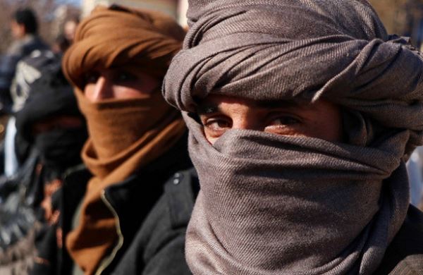 <br />
Взрывы в афганской мечети: десятки погибших и раненых<br />
