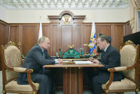   Путин призвал губернаторов чутко относиться к людям 