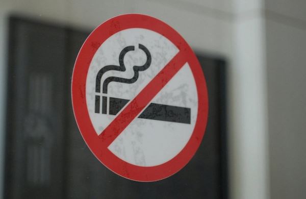 <br />
Житель Челябинской области засудил соседку за курение на балконе<br />
