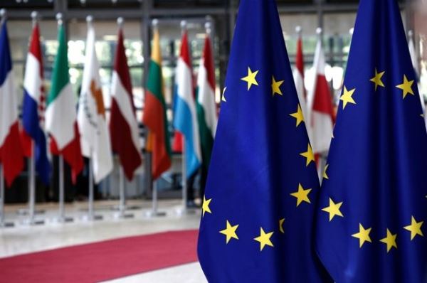 Париж хочет отложить диалог о вступлении Северной Македонии и Албании в ЕС