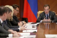   Медведев призвал не засорять русский язык 