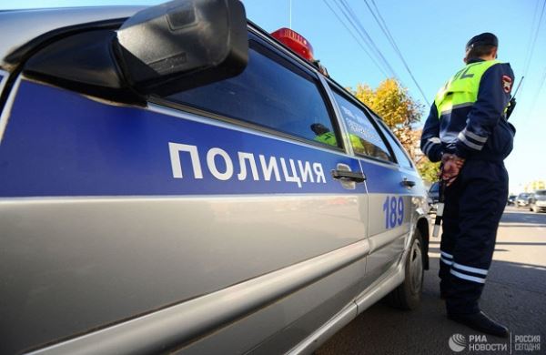 <br />
Шесть разбойников обстреляли и ограбили водителя иномарки в Москве<br />
